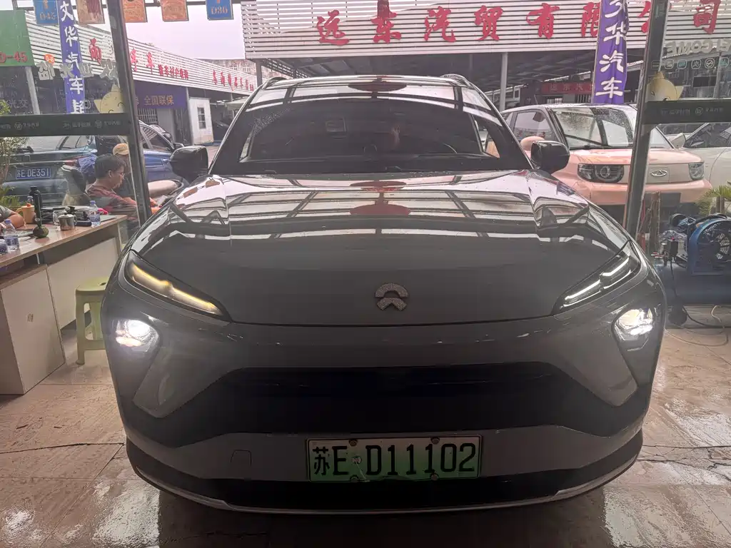 NIO ES6 2020