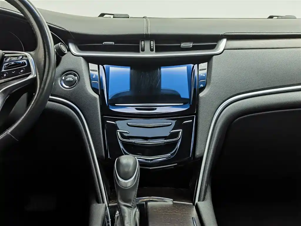 Cadillac XTS 2020 — фото 12