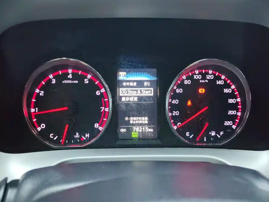 Toyota RAV4 2018 — фото 14