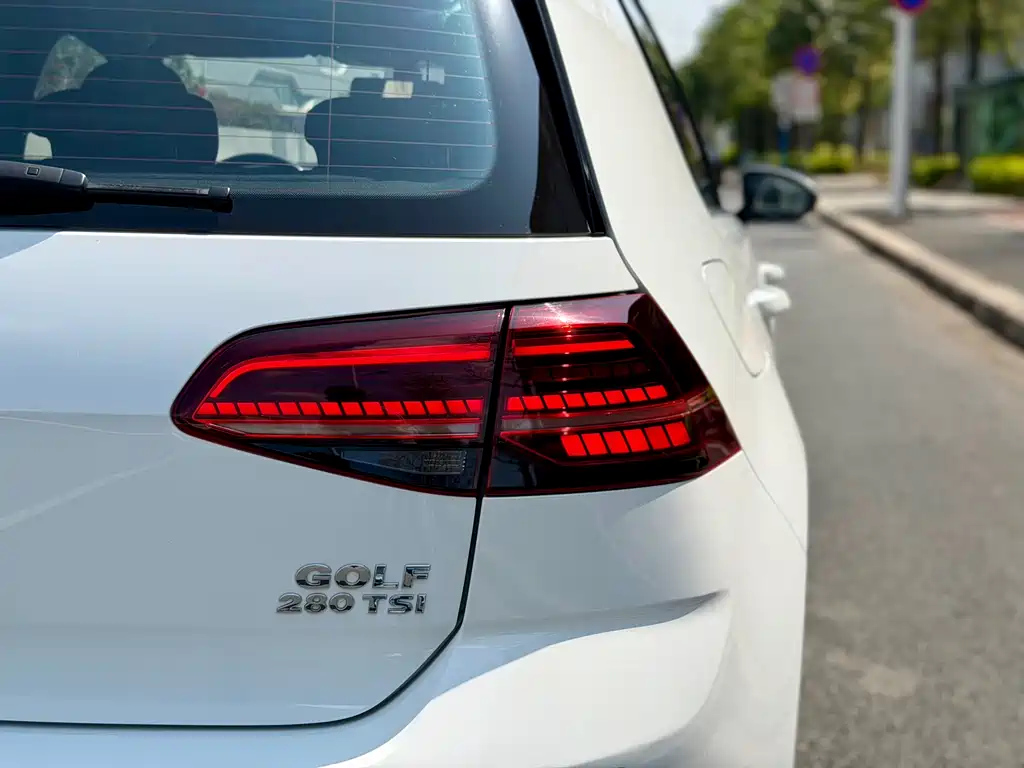 Volkswagen Golf 2019 — фото 11