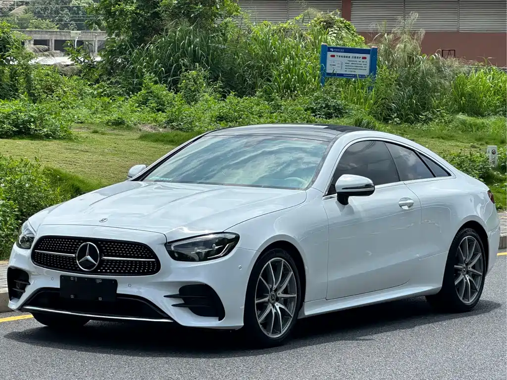 Mercedes-Benz E-Class 2022