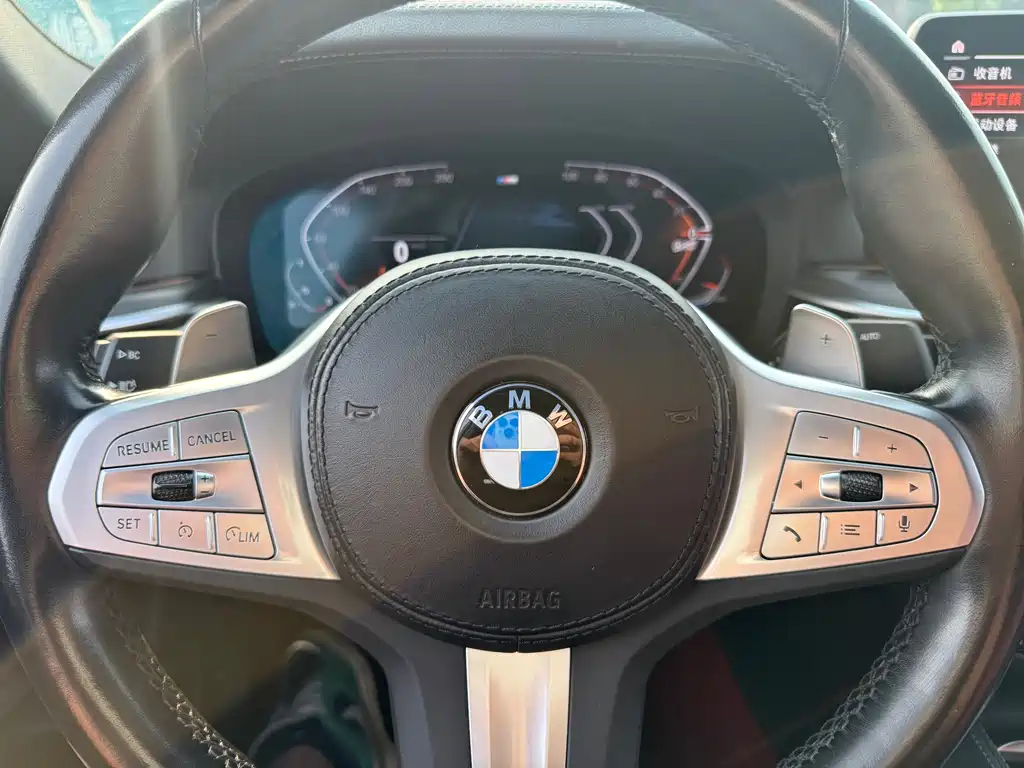 BMW 5 Series 2023 — фото 14