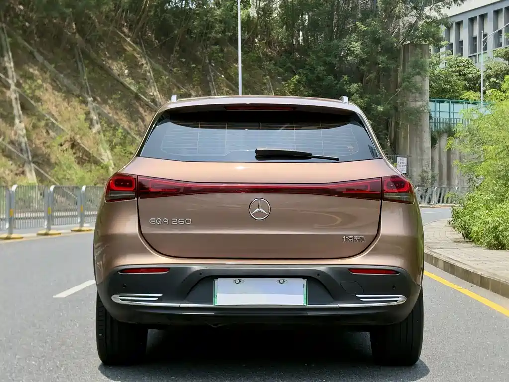 Mercedes-Benz EQA 2023 — фото 12
