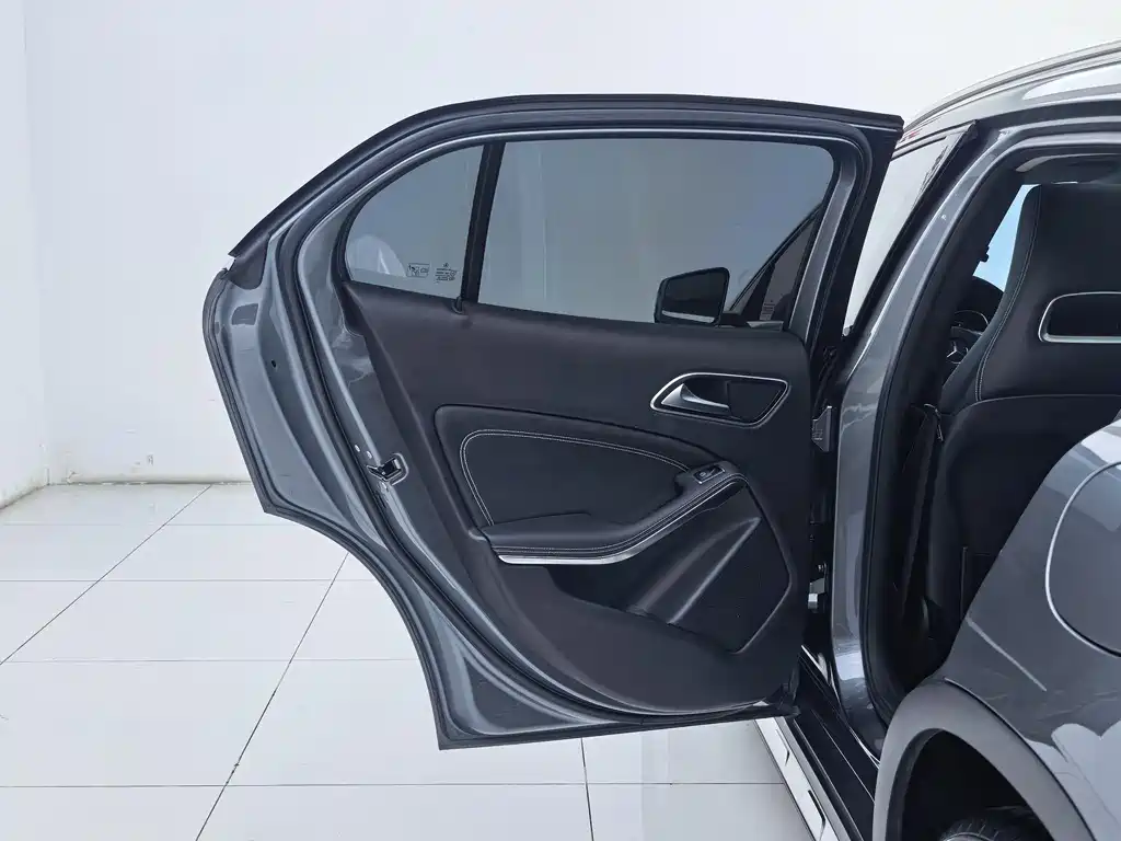 Mercedes-Benz GLA 2019 — фото 24