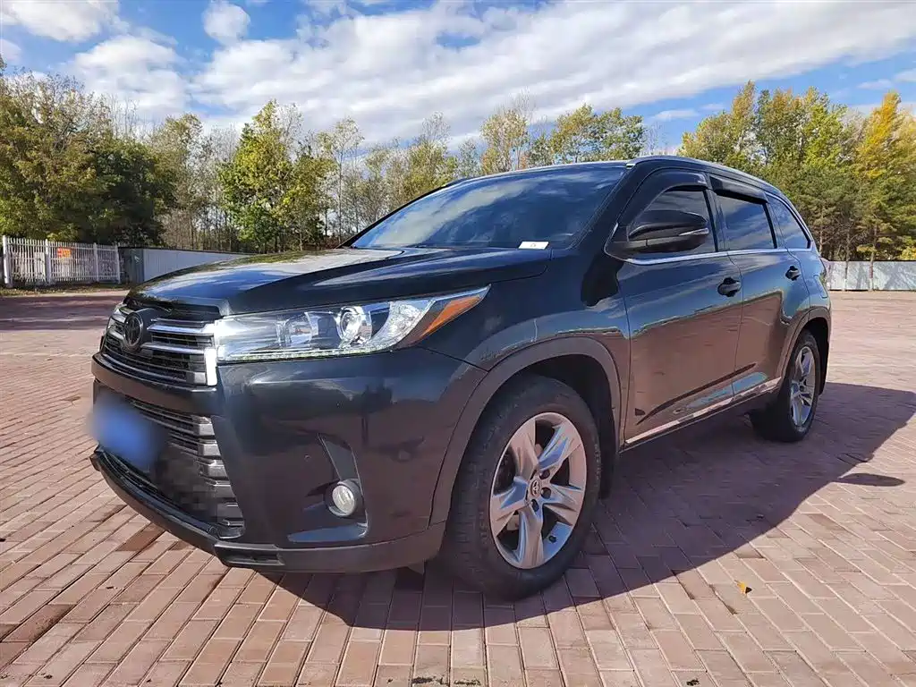 Toyota Highlander 2020 — фото 1