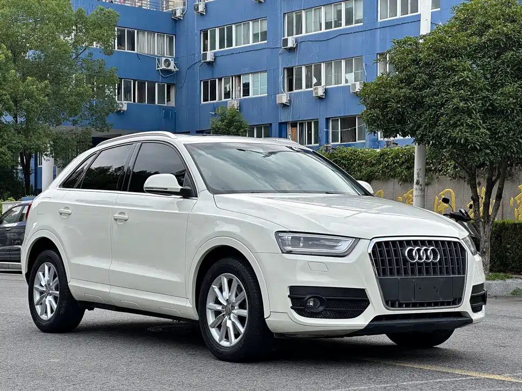 Audi Q3 2014