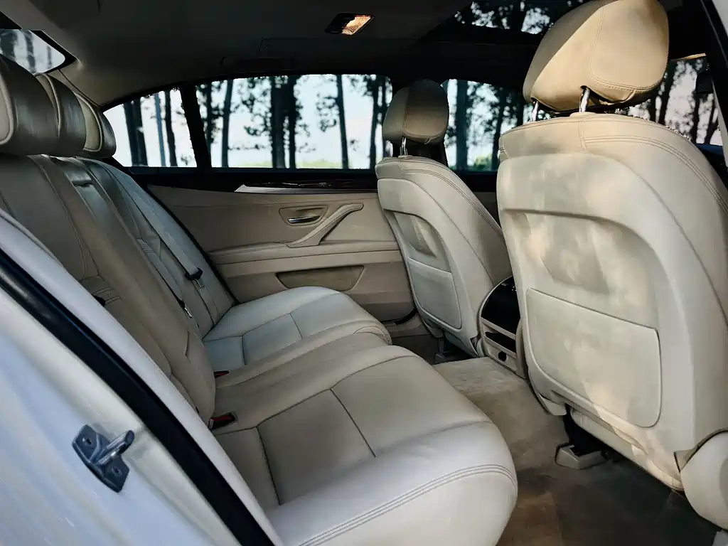 BMW 5 Series 2014 — фото 15