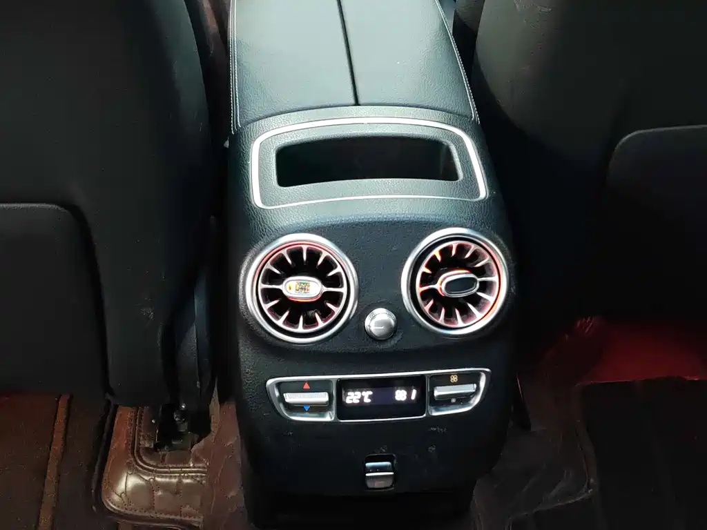 Mercedes-Benz GLC 2020 — фото 15