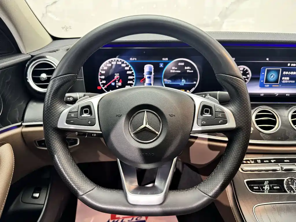 Mercedes-Benz E-Class 2018 — фото 14