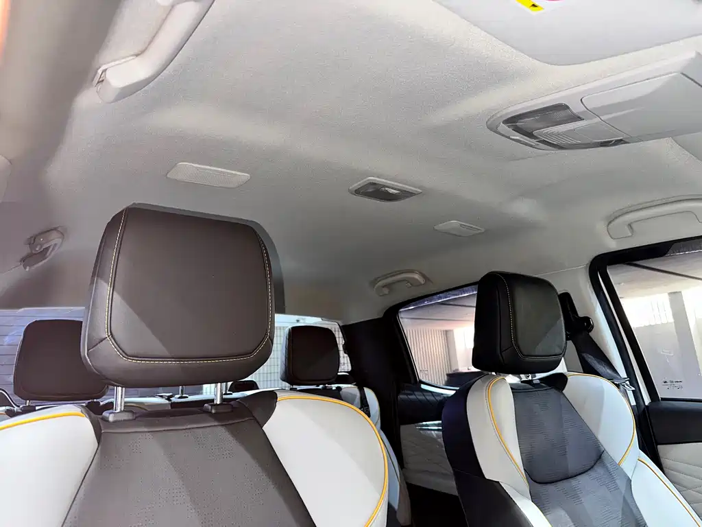 Isuzu D-MAX 2023 — фото 16