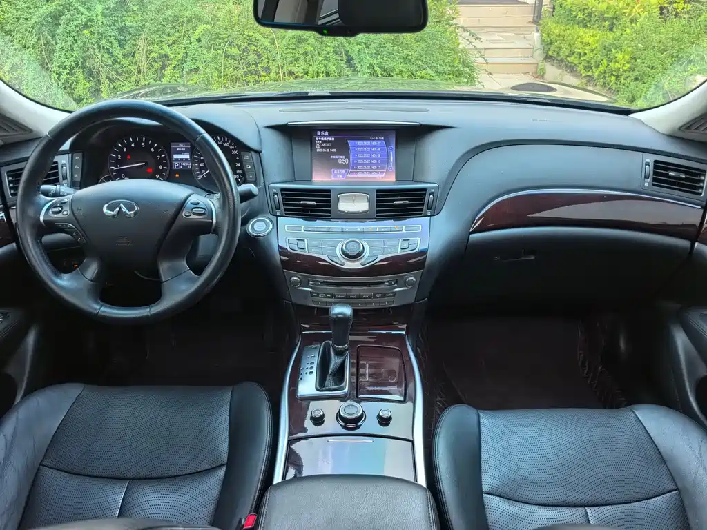 Infiniti Q70 2014 — фото 10