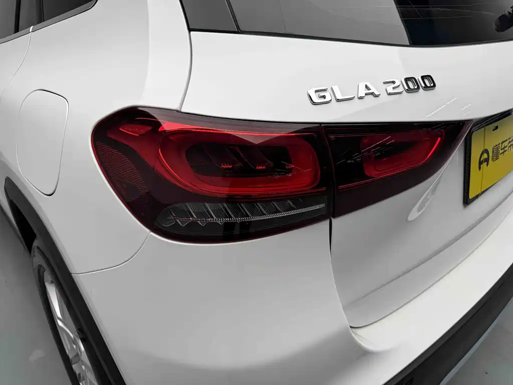Mercedes-Benz GLA 2023