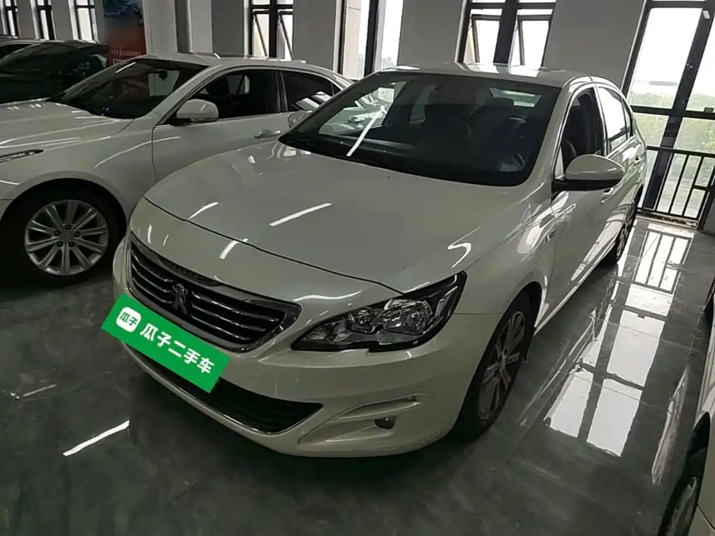 Peugeot 408 2016