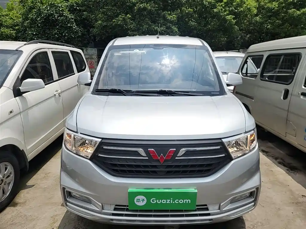 Wuling Hongguang V 2022 — фото 3