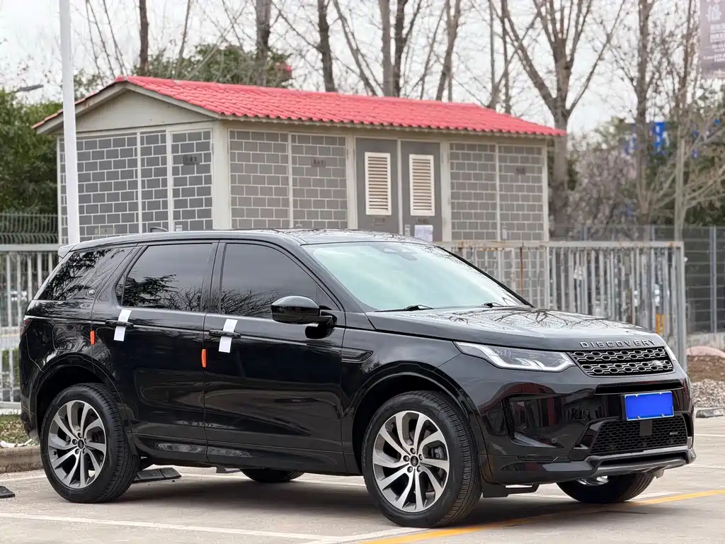 Land Rover Discovery Sport 2023 — фото 3