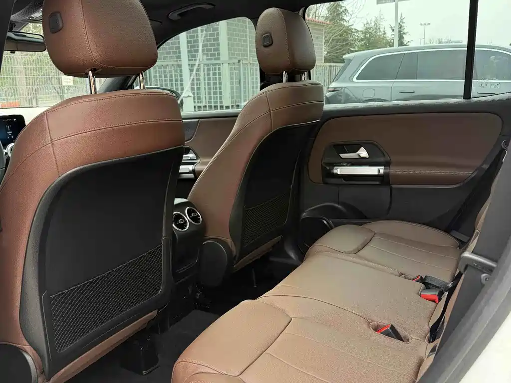 Mercedes-Benz GLB 2021