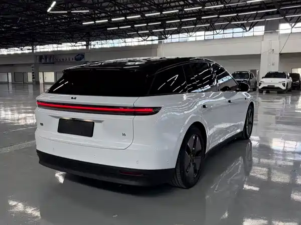 Li Auto i6 2026