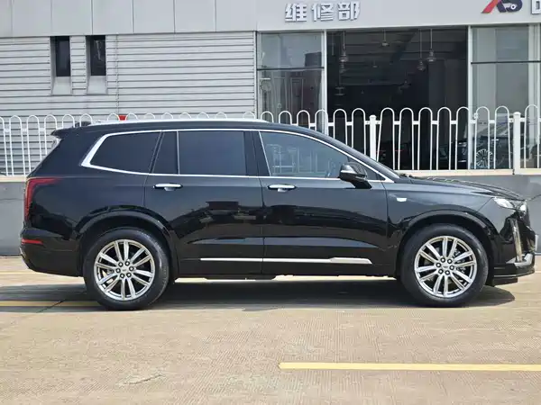 Cadillac XT6 2021