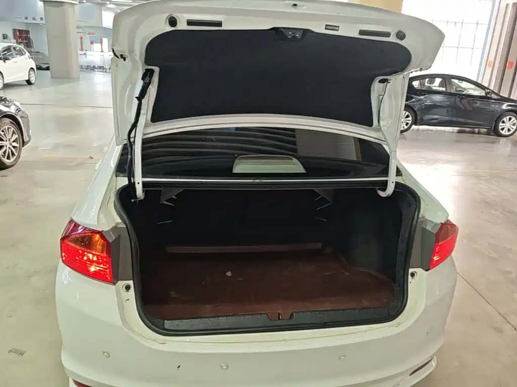 Honda City 2016 — фото 19