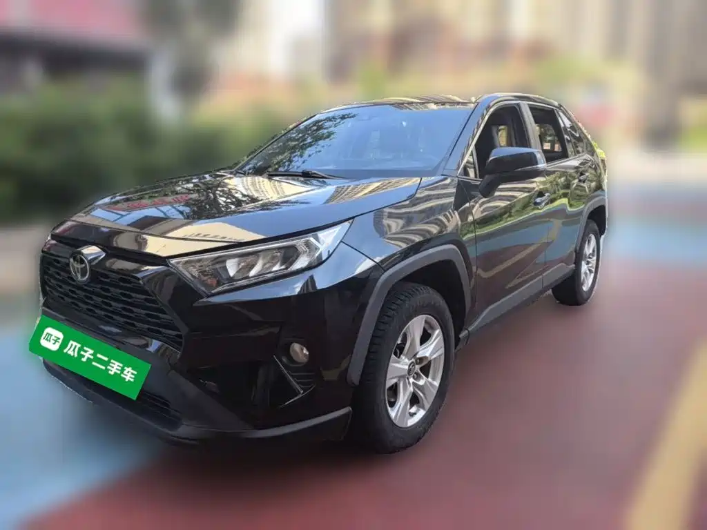 Toyota RAV4 2020 — фото 2
