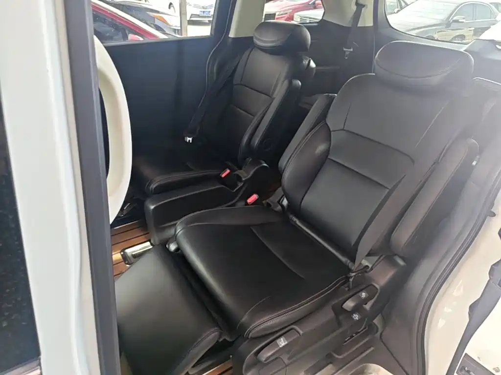 Honda Elysion 2018 — фото 17