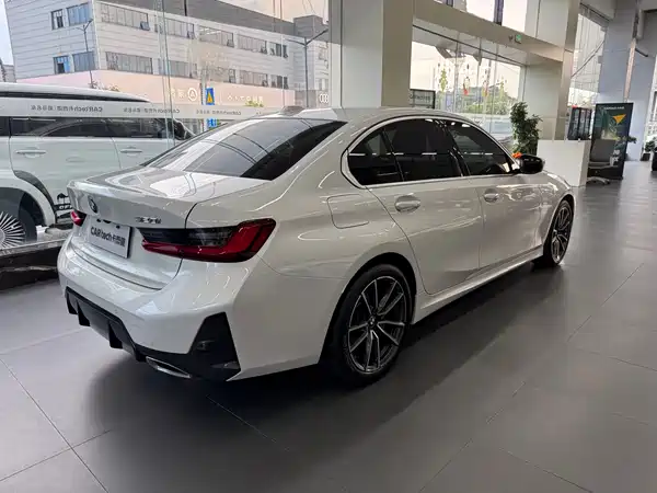 BMW 3 Series 2024