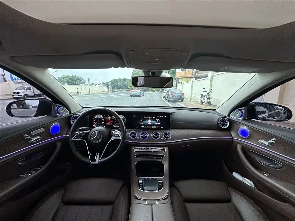 Mercedes-Benz E-Class 2023 — фото 5