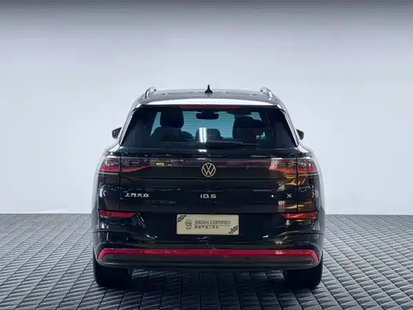 Volkswagen ID.6 2023