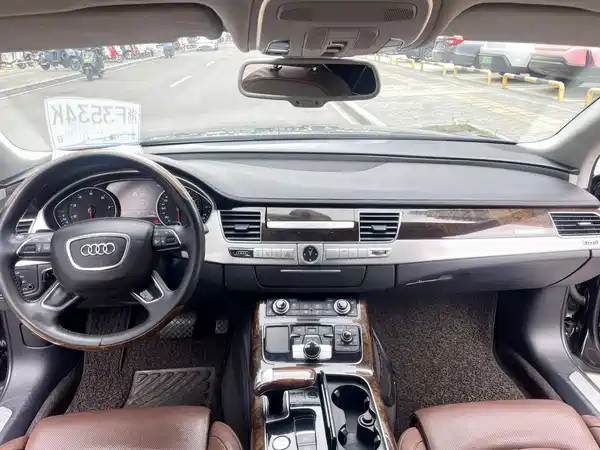 Audi A8 2013
