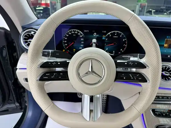 Mercedes-Benz E-Class 2024