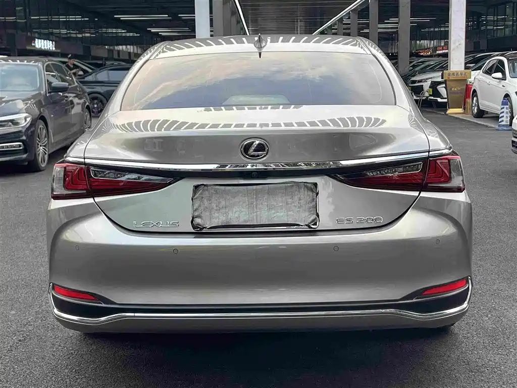 Lexus ES 2024 — фото 6