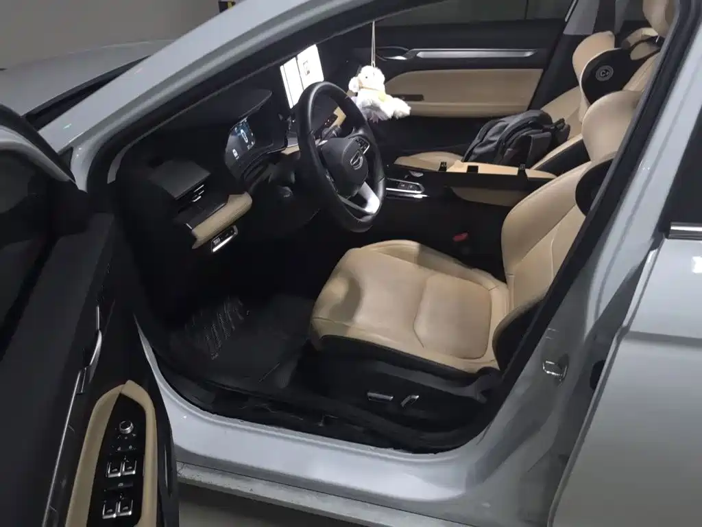 Geely Emgrand L Hip 2025 — фото 17