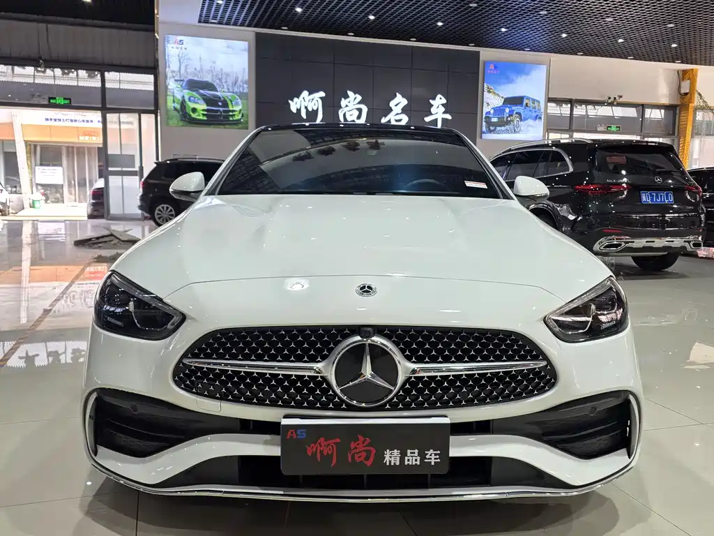 Mercedes-Benz C-Class 2023 — фото 1