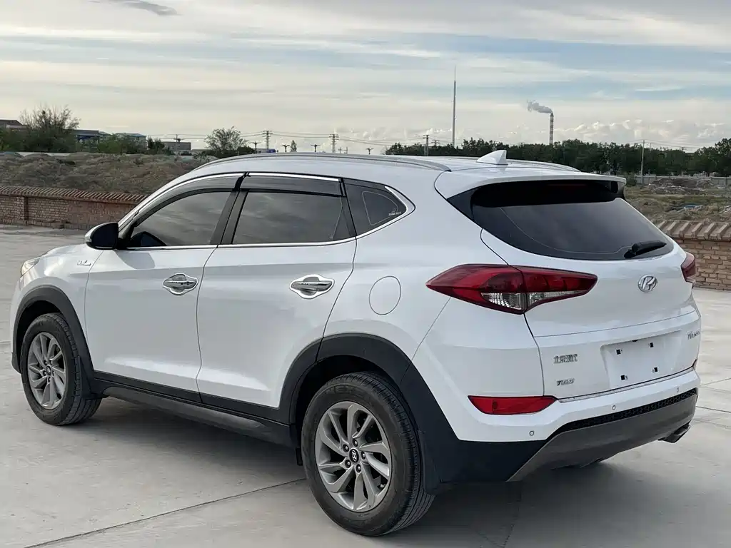 Hyundai Tucson 2015 — фото 7