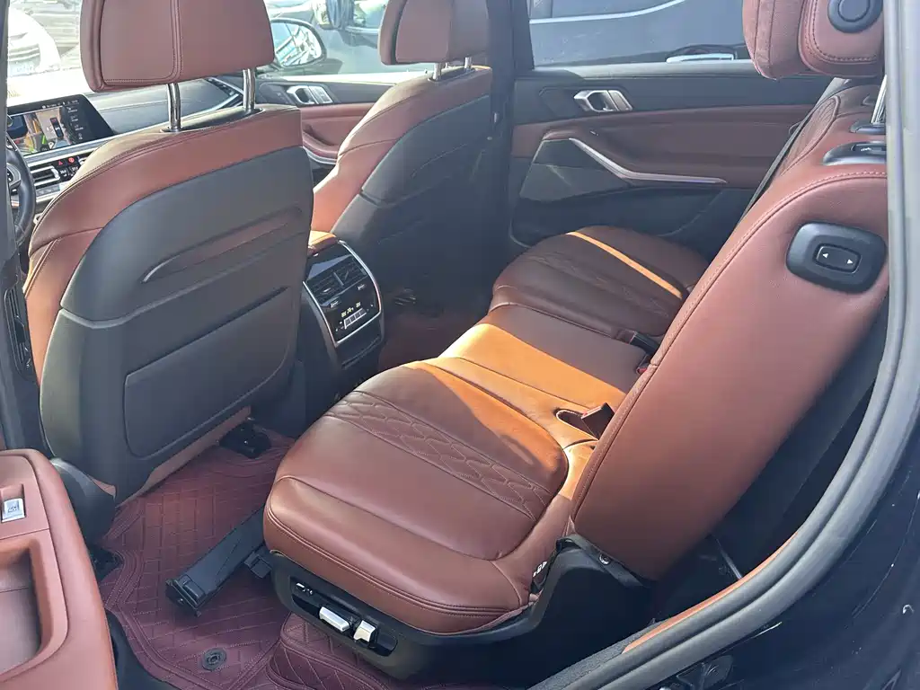 BMW X7 2021 — фото 9