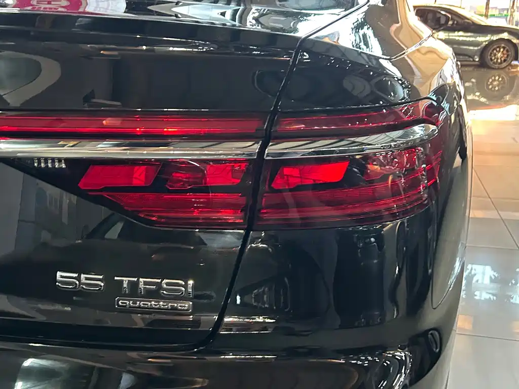 Audi A8 2019 — фото 12