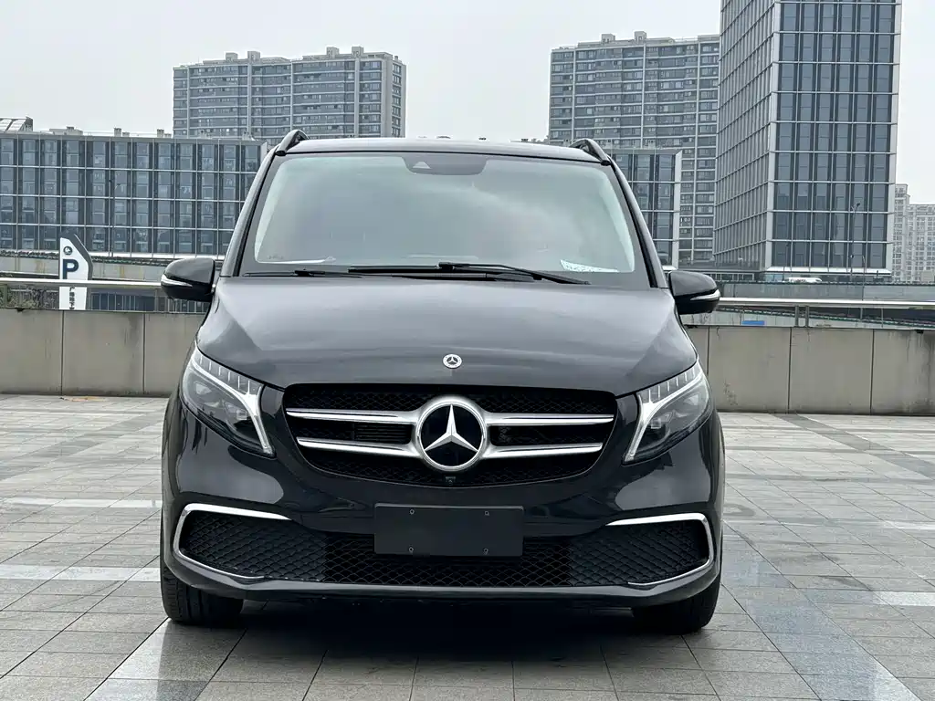 Mercedes-Benz V-Class 2023 — фото 3