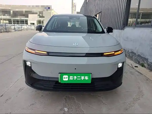 Leapmotor B10 2025