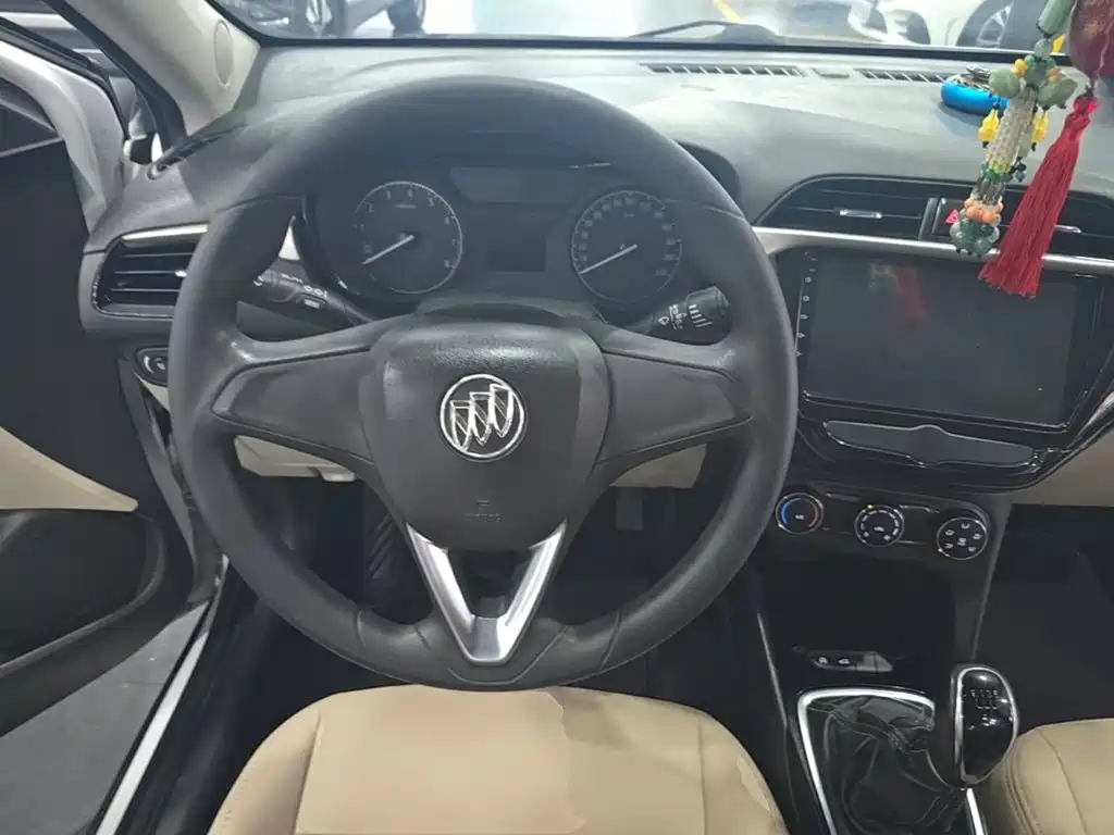 Buick Excelle 2018 — фото 11