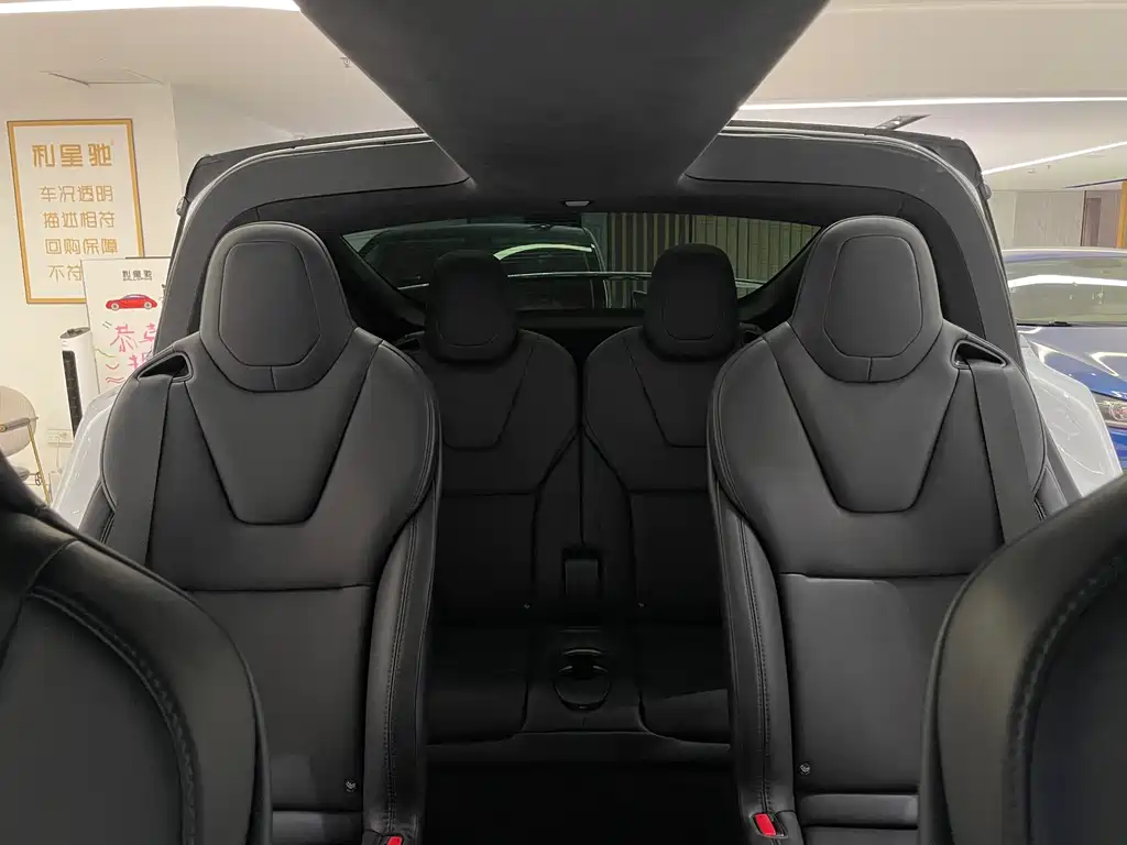 Tesla Model X 2019 — фото 13
