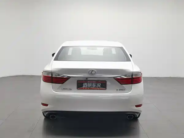 Lexus ES 2015