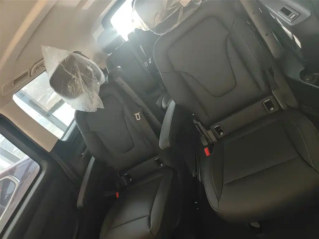 Mercedes-Benz Vito 2022 — фото 14