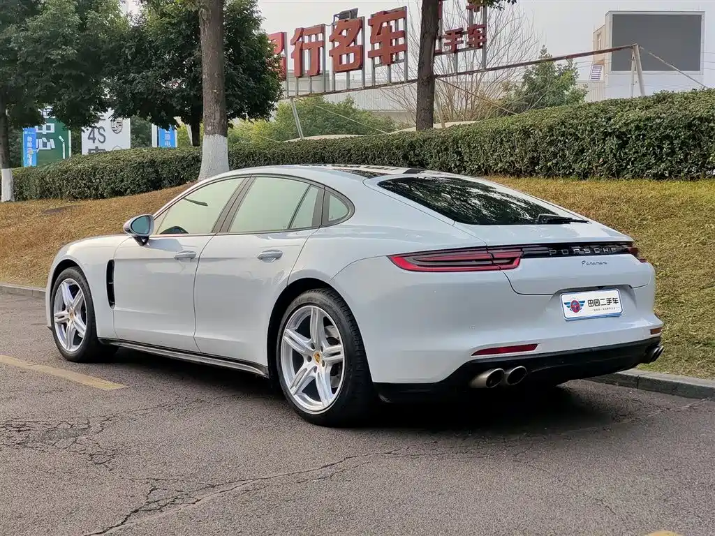 Porsche Panamera 2018 — фото 4