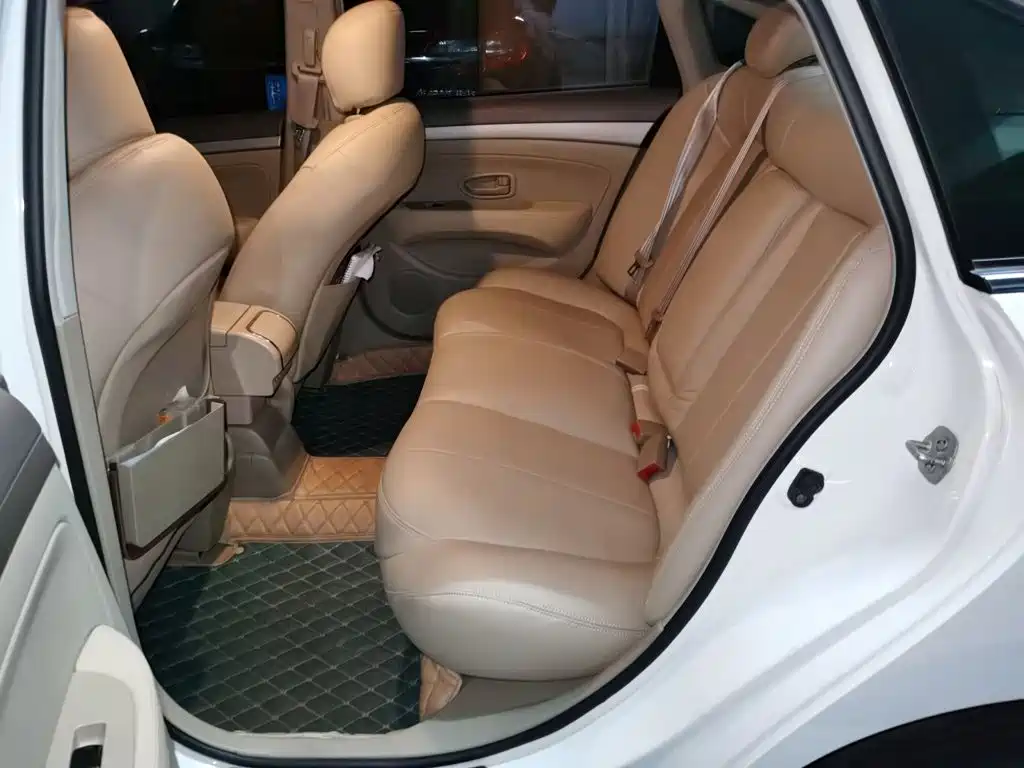 Nissan Sylphy 2016 — фото 15