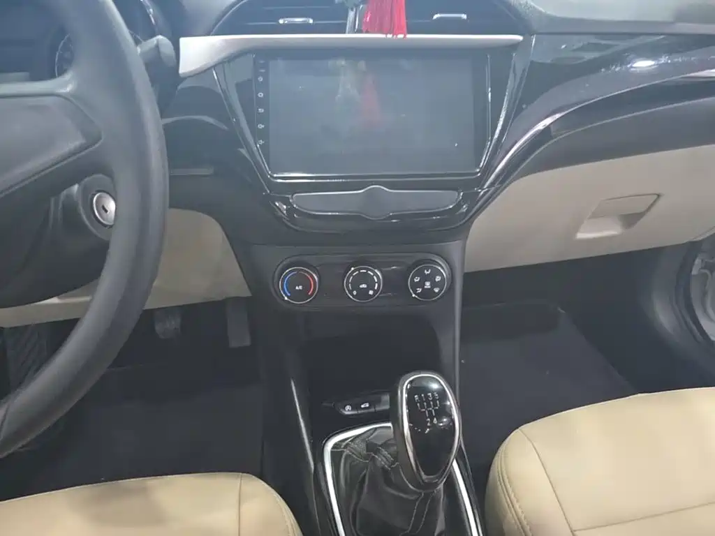 Buick Excelle 2018 — фото 13