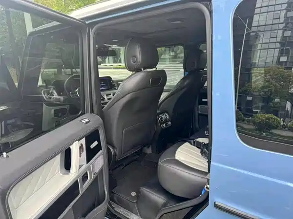 Mercedes-Benz G-Class 2011