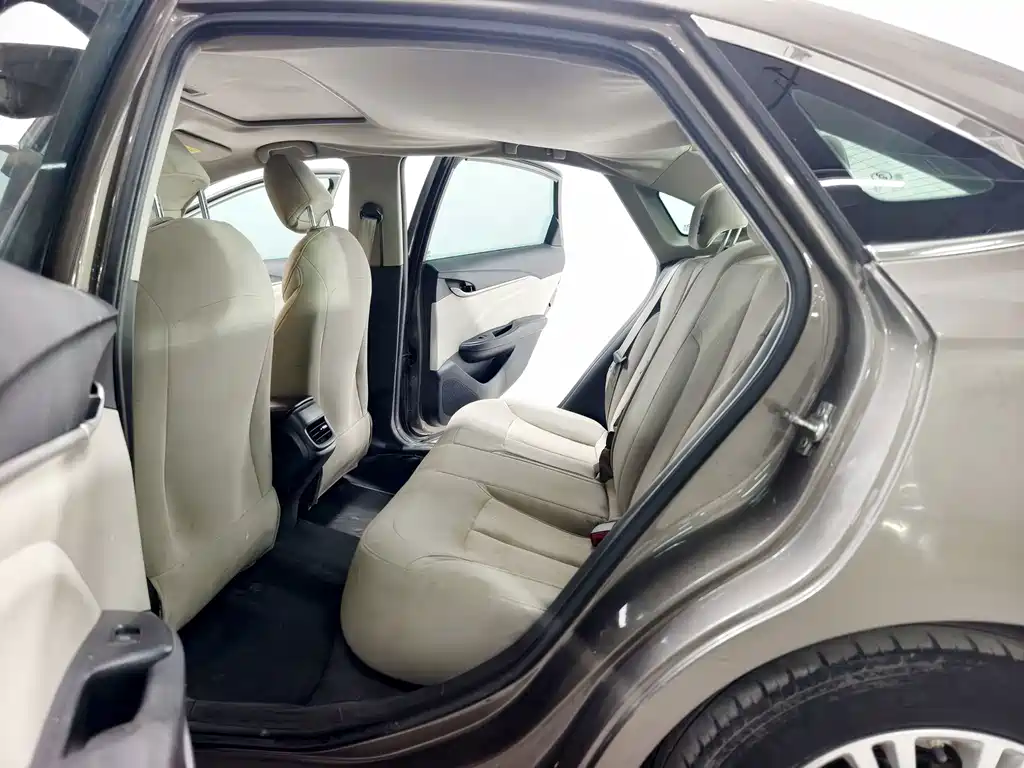 Buick Excelle GT 2015 — фото 13