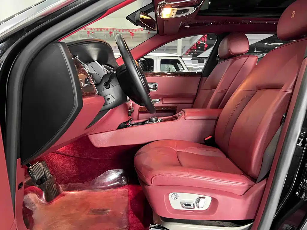 Rolls-Royce Ghost 2014 — фото 19