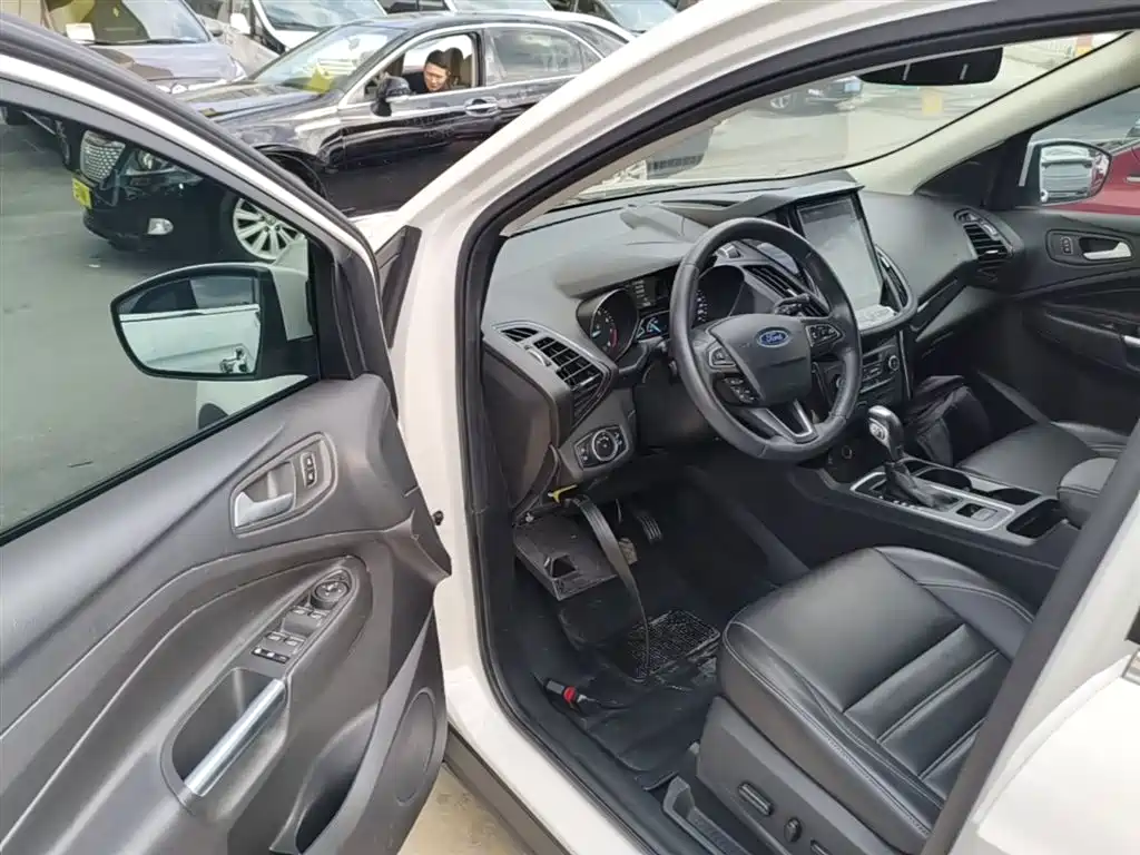 Ford Kuga 2019 — фото 16