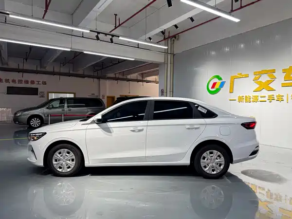 Geely Emgrand 2025